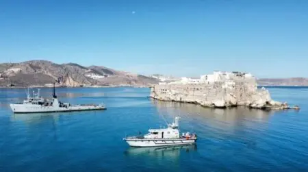 تنقلات استفزازية للسفينة الحربية “مار كاريبي” بين سبتة ومليلية والجزر المحتلة