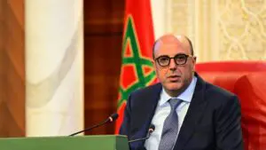 اعتمادات مالية لبرنامج السكن تجر رئاسة المستشارين إلى طلب توضيحات
