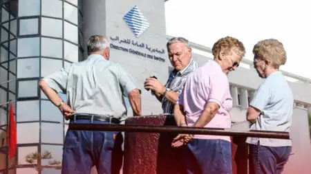 إعفاءات ضريبية للفرنسيين مقابل فتح “حساب بنكي” في المغرب