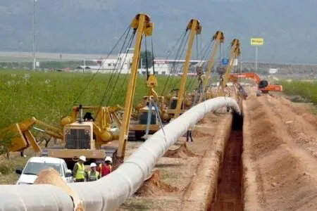الإيكواس تقترب من توقيع اتفاقية أنبوب الغاز بين نيجيريا والمغرب