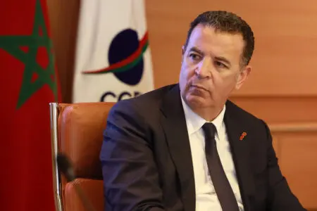 “الباطرونا” تدعو الشركات لمنح عطلة استثنائية للأجراء