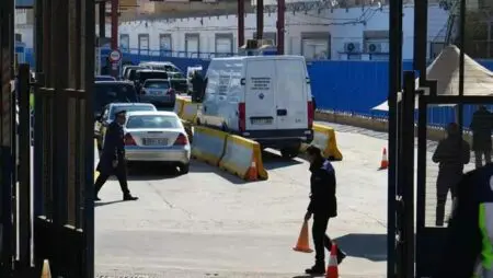 مليلية تطلب من الحكومة الإسبانية الاستعانة بأوروبا للضغط على المغرب لفتح الجمارك