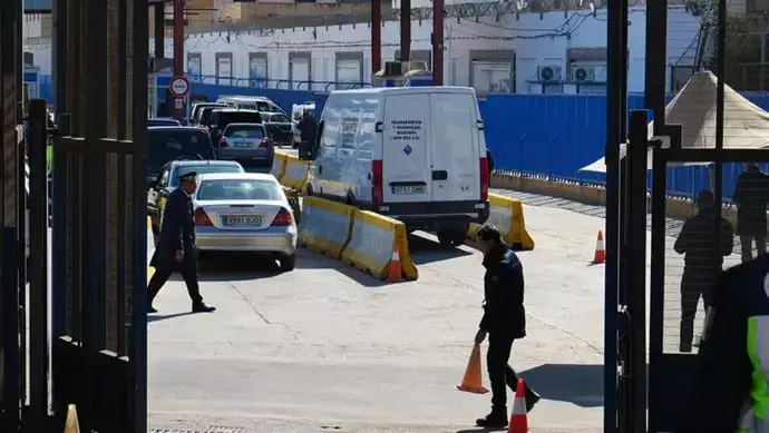 مليلية تطلب من الحكومة الإسبانية الاستعانة بأوروبا للضغط على المغرب لفتح الجمارك