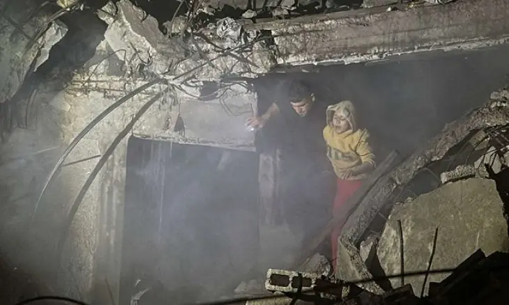 إسرائيل تقتل 60 فلسطينيا في يوم واحد بعد غارات جوية