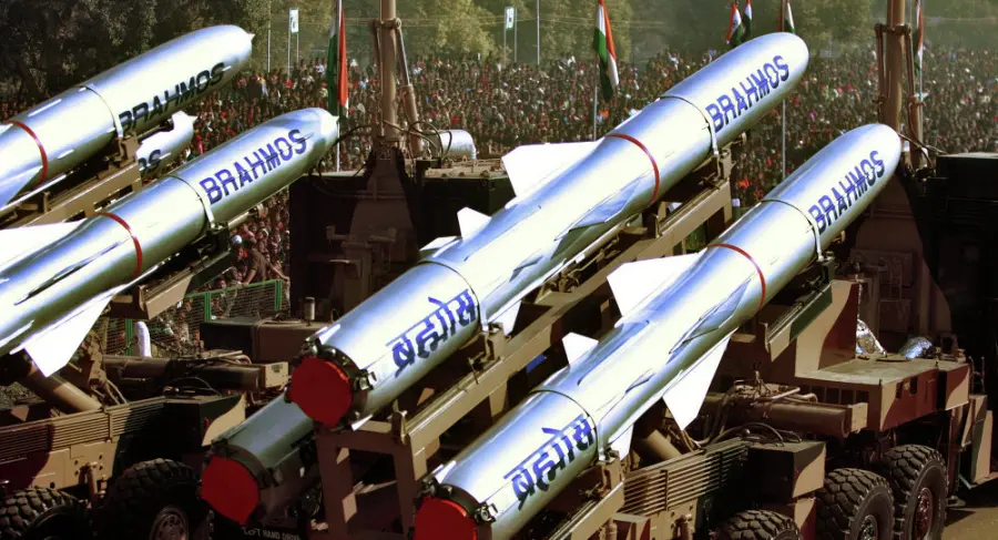 الهند تعرض صواريخ “براهموس” على المغرب ضمن صفقة أسلحة
