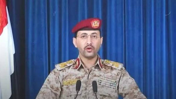 جماعة “الحوثي” تعلن استهداف مطار بن غوريون في إسرائيل