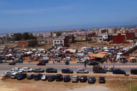 غموض يلف مصير تجار سوق “اللويزيا” بعد إغلاقه نهائيًا