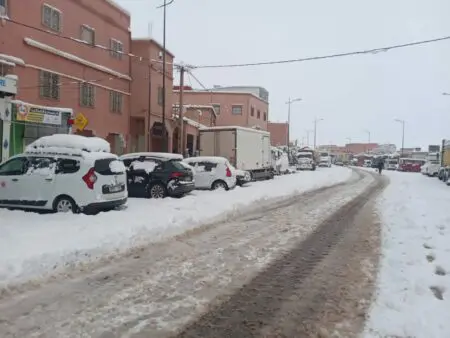 عاصفة شتوية تجتاح المغرب الكبير ومراكش وأكادير تحت وطأة البرد