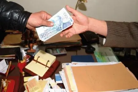 كواليس “رشوة” فجرها عون سلطة وانتهت باعتقال “شيخ” وتوقيف قائد