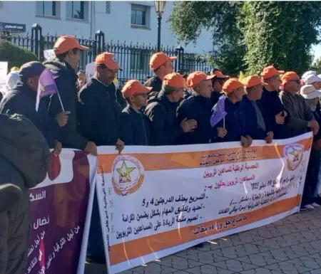 المساعدون التربويون يحتجون ضد تجاهل مطالبهم