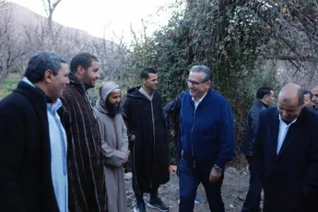 انتقادات حادة لتجاهل أخنوش “ضحايا الزلزال” خلال زيارته للإقليم