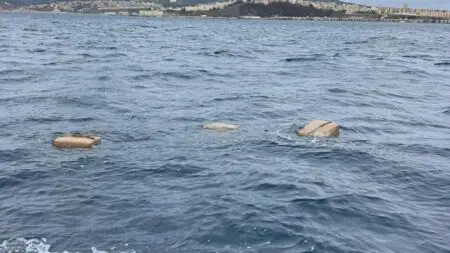 الحرس الإسباني يعثر على 270 كلغ من الحشيش عائمة فوق مياه مضيق جبل طارق
