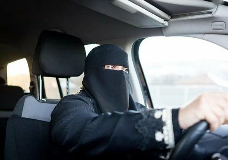 القضاء الألماني يمنع النساء المسلمات من القيادة مرتديات النقاب