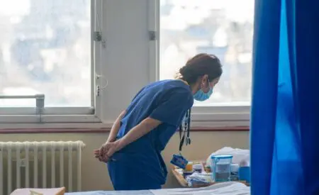 بريطانية تواجه خطر الاعتقال بالمغرب بسبب فاتورة علاج بـ “27 مليون” صورة تعبيرية