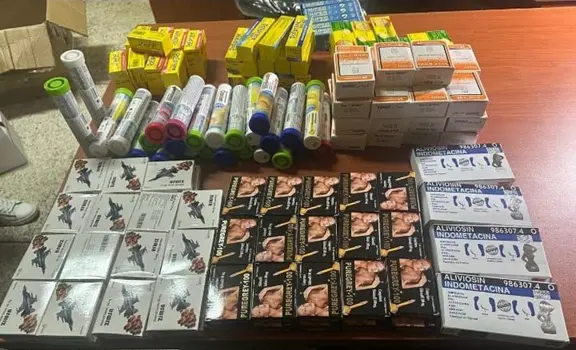 إعلانات لبيع “مهيجات” تطيح بثلاثة أشخاص في عمليات أمنية