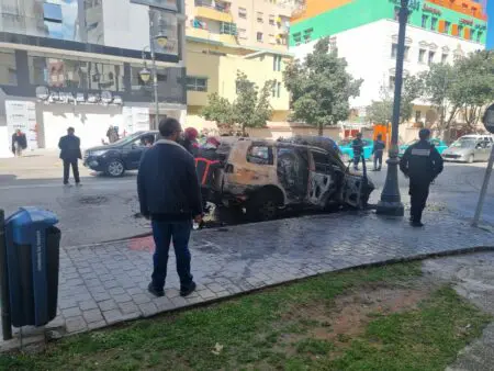 نجاة حامل وزوجها وسائق سيارة إسعاف من حادث احتراق مروع في طنجة