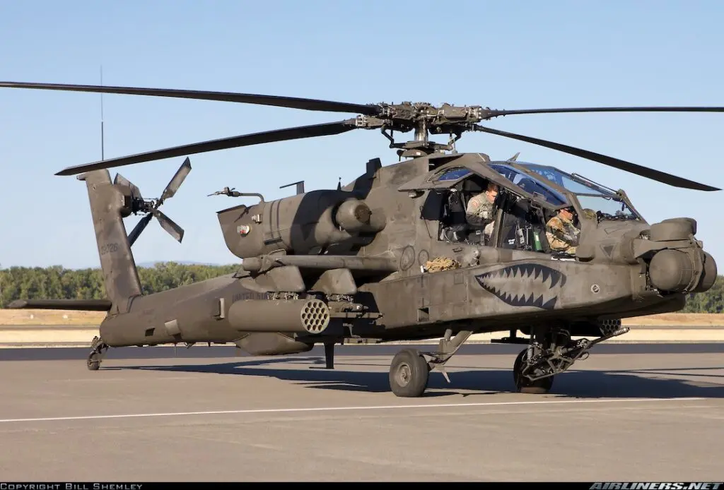 القوات الجوية المغربية تتسلم الدفعة الأولى من مروحيات AH-64E