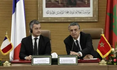 المغرب وفرنسا يوقعان إعلانا مشتركا لتعزيز التعاون القضائي