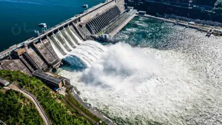 الأمطار الغزيرة ترفع الآمال في نهاية أطول جفاف في تاريخ المغرب
