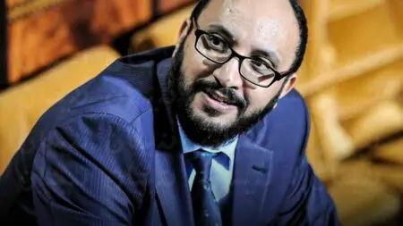 حسن طارق..ابن كهوف “البهاليل” الذي سيختبر حنكته في الوساطة بين الدولة والمواطنين