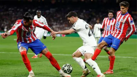 دياز يؤكد أن مواجهة ريال مدريد وأتلتيكو لم تُحسم بعد