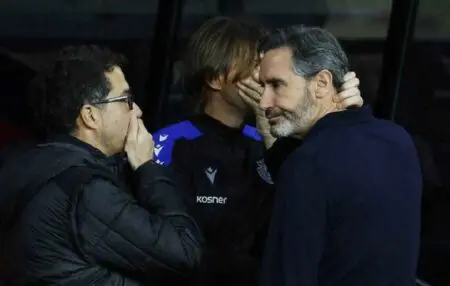 برشلونة في حداد.. وفاة طبيب الفريق الأول داخل مقر الإقامة