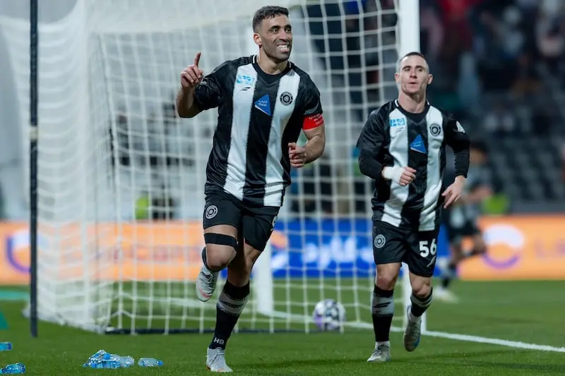 هاتريك جديد.. حمد الله يُواصل تحطيم الأرقام في الدوري السعودي