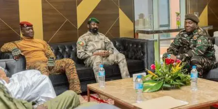بعد إسقاط طائرة..مالي والنيجر وبوركينا فاسو يعلنون سحب سفرائهم من الجزائر