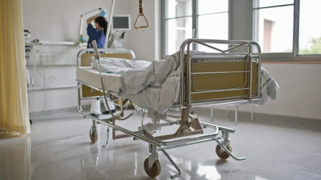 تحويل مركز لعلاج السرطان إلى فضاء تجاري لبيع منتجات التجميل بطنجة