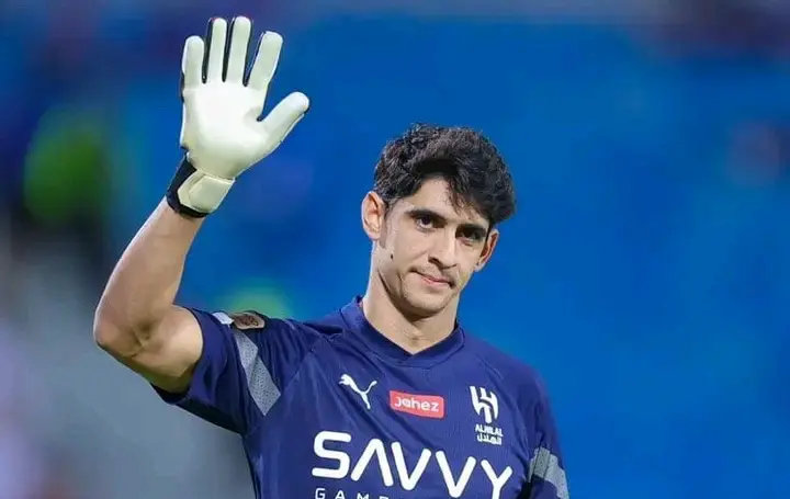 ياسين بونو يتألق رغم خسارة الهلال أمام الأهلي في نصف نهائي دوري أبطال آسيا للنخبة