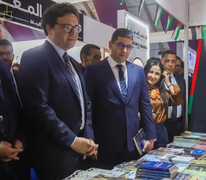أروقة دور النشر المصرية خالية من الكتب في معرض الرباط وسط أزمة شحن المهدي بنسعيد وزير الثقافة المغربي ونظير المصري أحمد هنو ( معرض الكتاب 2025 )