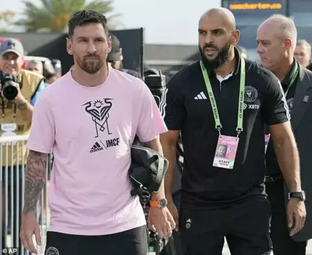 منع الحارس الشخصي لميسي ياسين تشيوكو من دخول الملعب