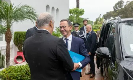 وزير الداخلية يعقد بالرباط اجتماع عمل مع نظيره الفرنسي