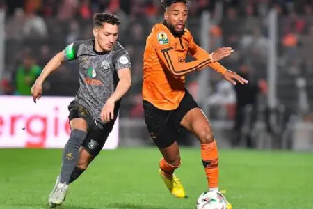 نهضة بركان يعبر إلى نهائي كأس الكونفدرالية رغم الخسارة أمام شباب قسنطينة