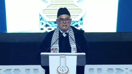الملك يهنئ بنكيران بإعادة انتخابه أمينا عاما لحزب العدالة والتنمية