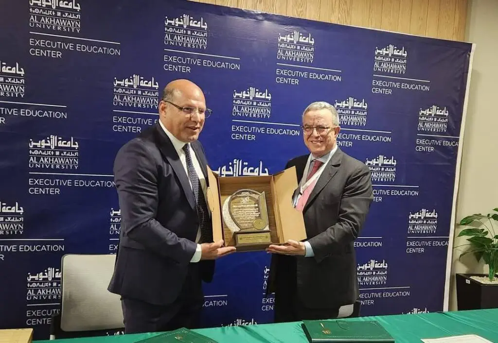 جامعة الأخوين تكرم محمد أوجار في ربيع العلوم الاجتماعية