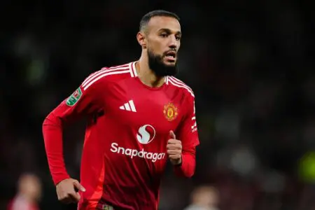 مزراوي يتألق هجوميًا ويساهم في تعادل مانشستر يونايتد
