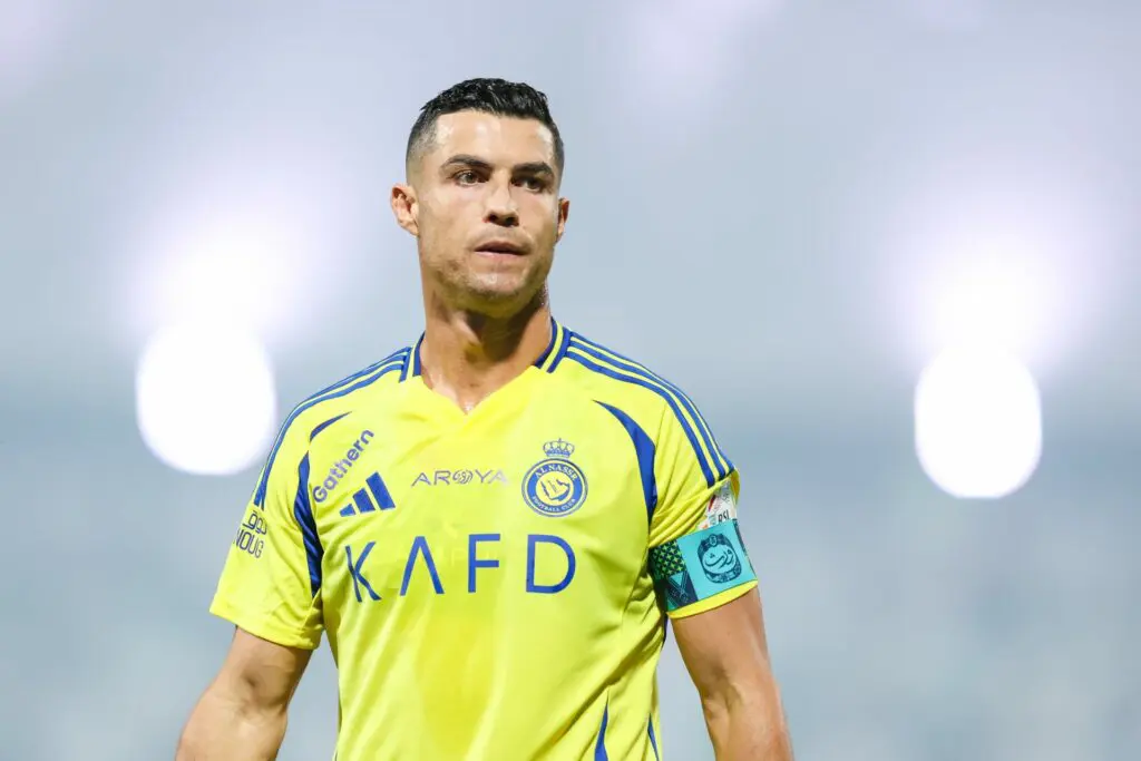 رونالدو يعلن “انتهاء الفصل” مع النصر و يلمح لرحيله عن السعودية