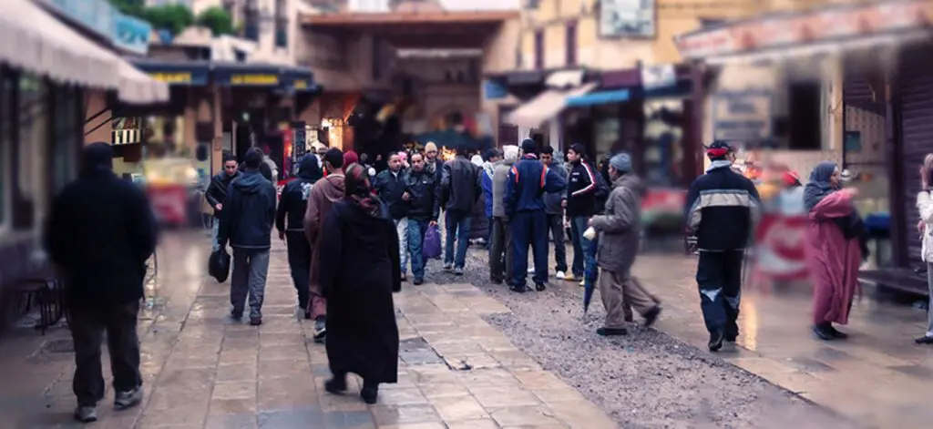التحرش وفوضى الطاكسيات.. مغاربة يحذرون من تشويه صورة البلاد أمام زوار المونديال
