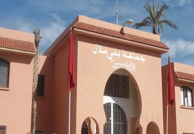 عمال “بني ملال البيئة” يلوحون بالتصعيد ويطالبون بحوار عاجل