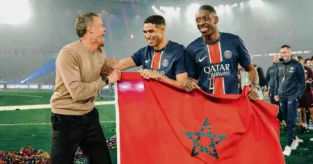 باريس يرفع الكأس وأشرف حكيمي يحتفل بلقبه الثاني هذا الموسم