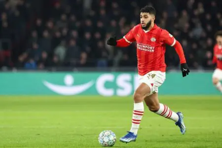 صيباري يتألق ويحجز مكانه في لائحة الأفضل بالدوري الهولندي