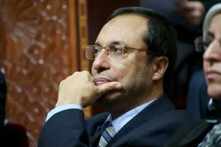 اعمارة يغضب البرلمانيين بعد غياب مفاجئ عن مناقشة تقرير المقالع