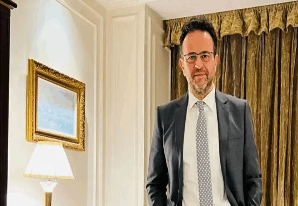 مفاوضات مع عملاق النفط الأنغولي.. رجل أعمال مغربي يستهدف ثالث منتج للنفط في إفريقيا