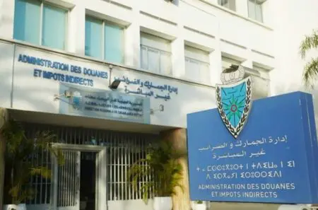 شكاوى من “فوضى وتعقيدات” بمصلحة تعشير السيارات بإدارة الجمارك بطنجة