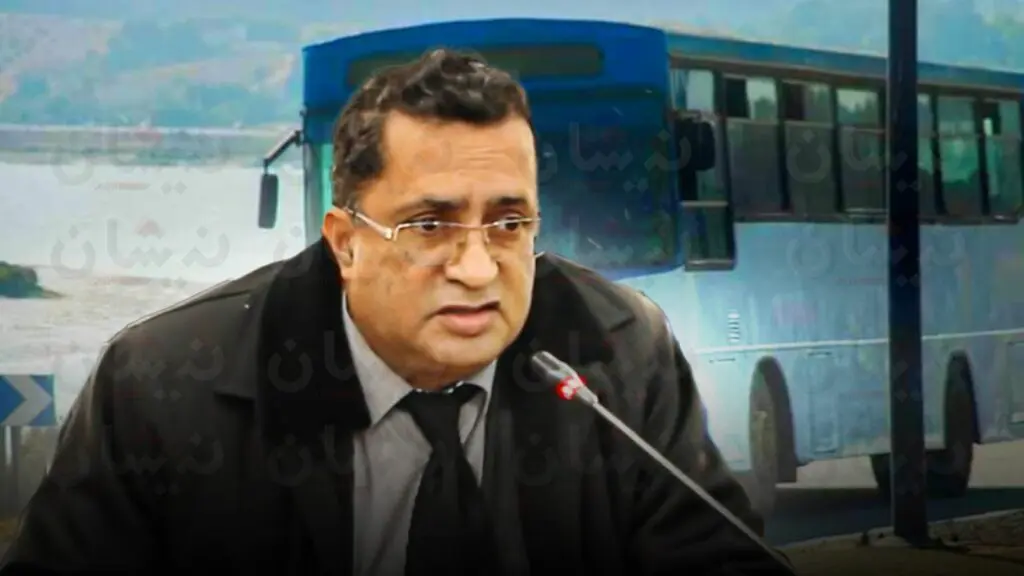 “احتجاجات” في العرائش بسبب فوضى النقل إلى “شاطئ رأس الرمل” رئيس جماعة العرائش عبد المومن صبيحي