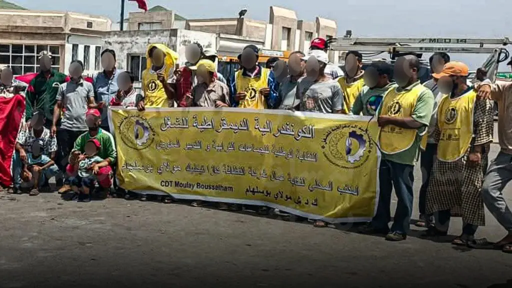 إقصاء جماعي في “صفقة نظافة” يشعل فتيل الاحتجاج بإقليم القنيطرة