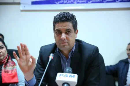“بلفقيه” يواجه غضب موظفي ENSAM الرباط بعد مقاطعة مباريات الولوج سمير بلفقيه مدير المدرسة الوطنية العليا للفنون والمهن بجامعة محمد الخامس بالرباط