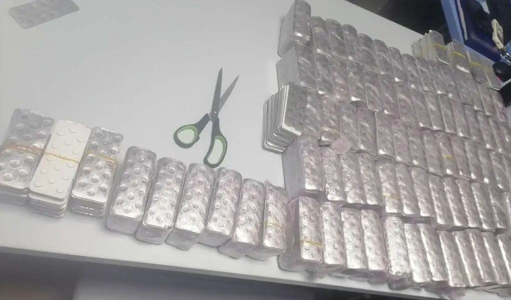 ضبط سيارة محملة بـ 54 ألف قرص مخدر في طريقها للمغرب