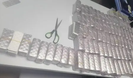 ضبط سيارة محملة بـ 54 ألف قرص مخدر في طريقها للمغرب